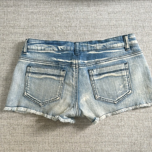Mossimo Size 5 Denim Shorts - Picture 2 of 6
